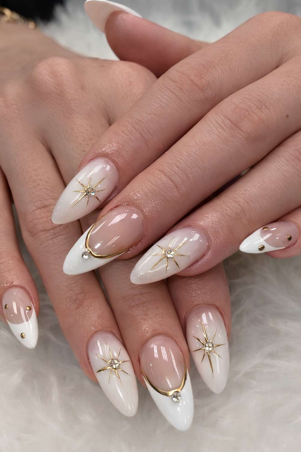Gold Star Embellished Nude Nails Gold Star Embellished Nude Nails — Winter Nail Designs