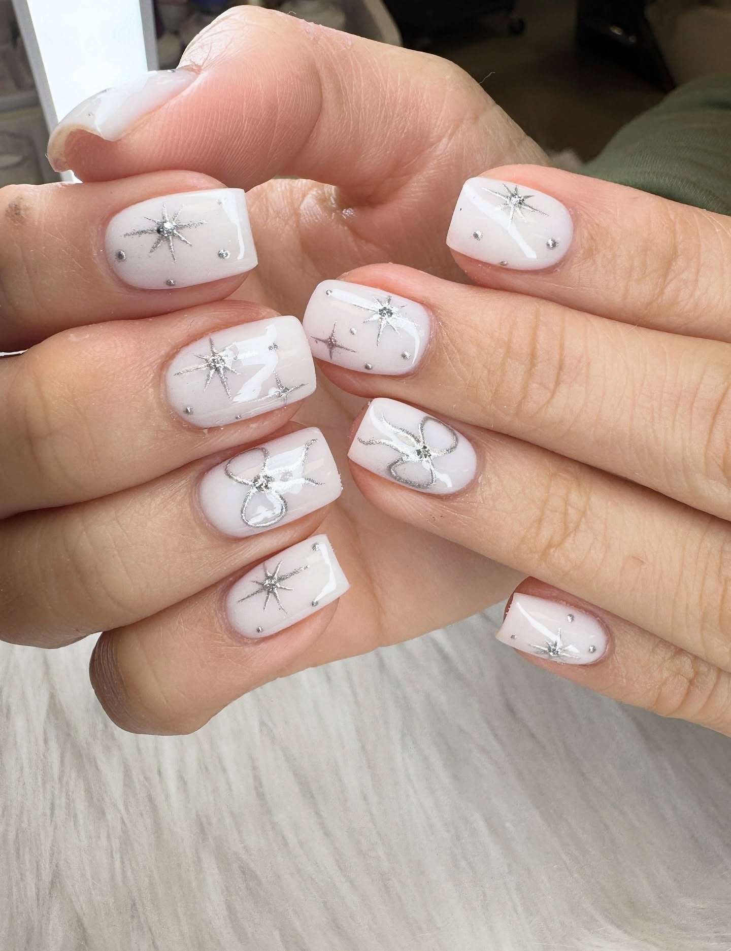 Short Square White Starburst Rhinestone Nails Short Square White Starburst Rhinestone Nails — Trendy Simple Nail Designs