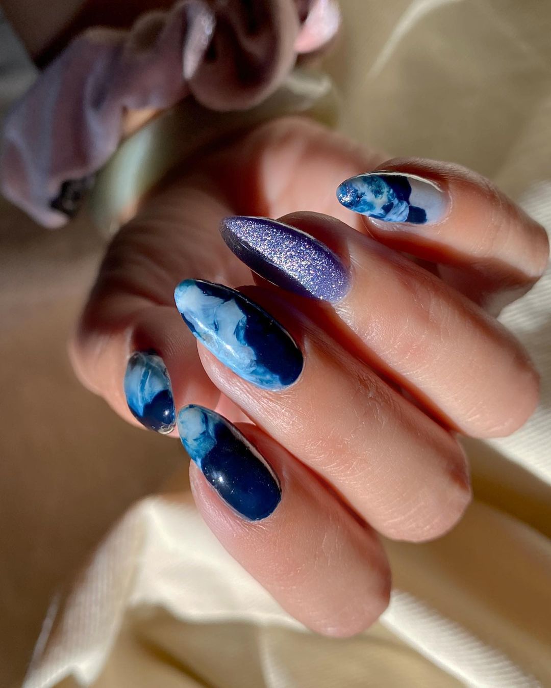 Abstract Swirl Navy Ovals Abstract Swirl Navy Ovals — Navy Blue Nails
