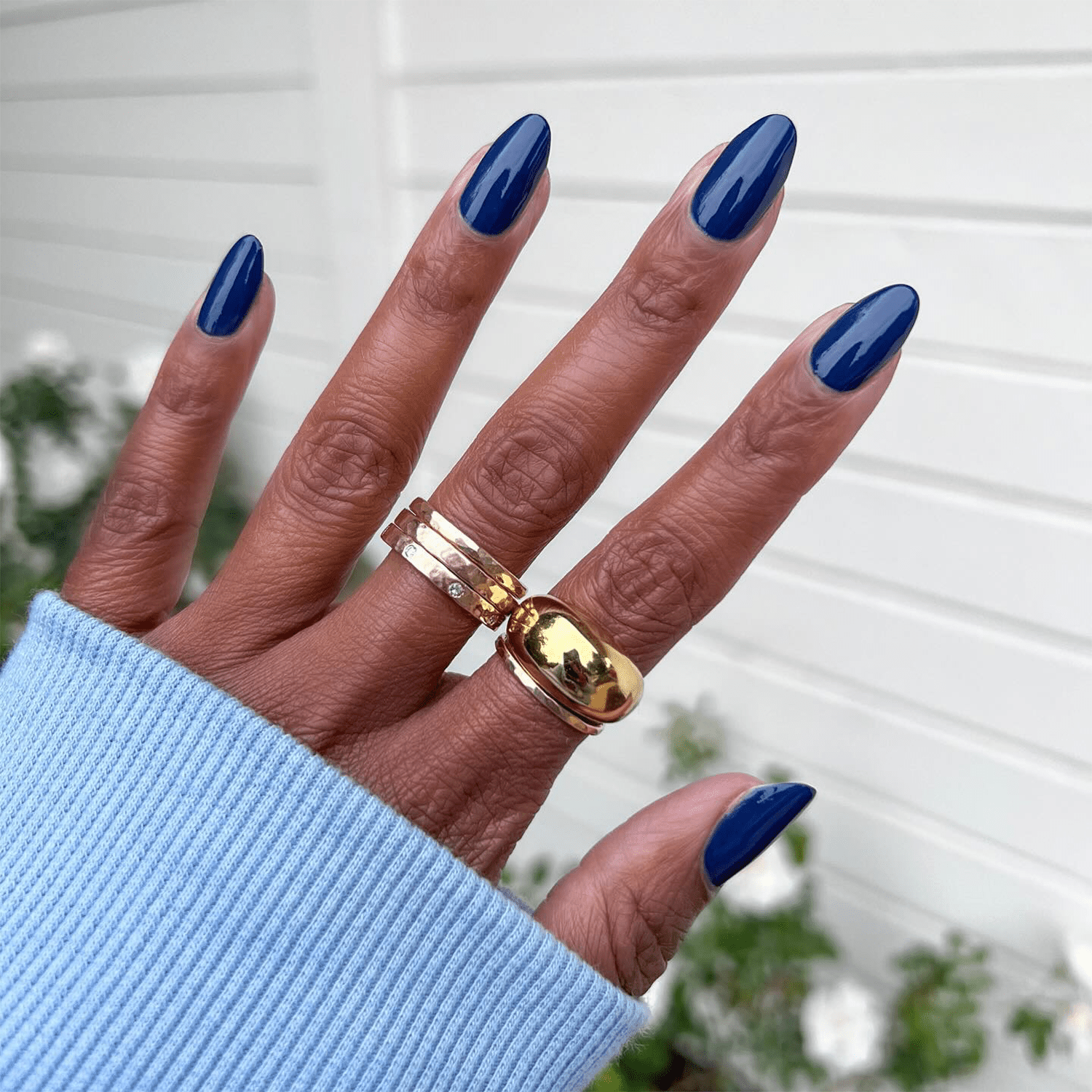 Deep Navy Glossy Pointed Nails Deep Navy Glossy Pointed Nails — Fall to Winter Nails