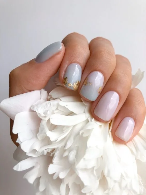 Short Oval Pastel Gold Foil Nails Short Oval Pastel Gold Foil Nails — Trendy Simple Nail Designs