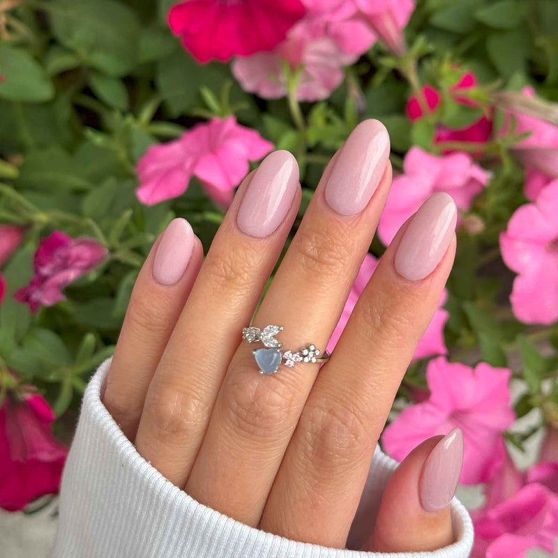 Light Dusty Pink Medium Ovals — Neutral Nail Colors