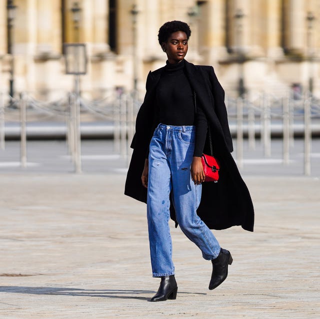 Long Black Coat with Red Crossbody Bag — Wool Coat Outfits