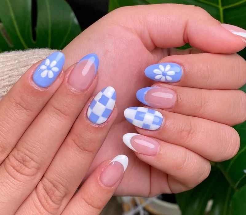 Short Oval Light Blue with Daisies and Checkers — Cute Nail Designs