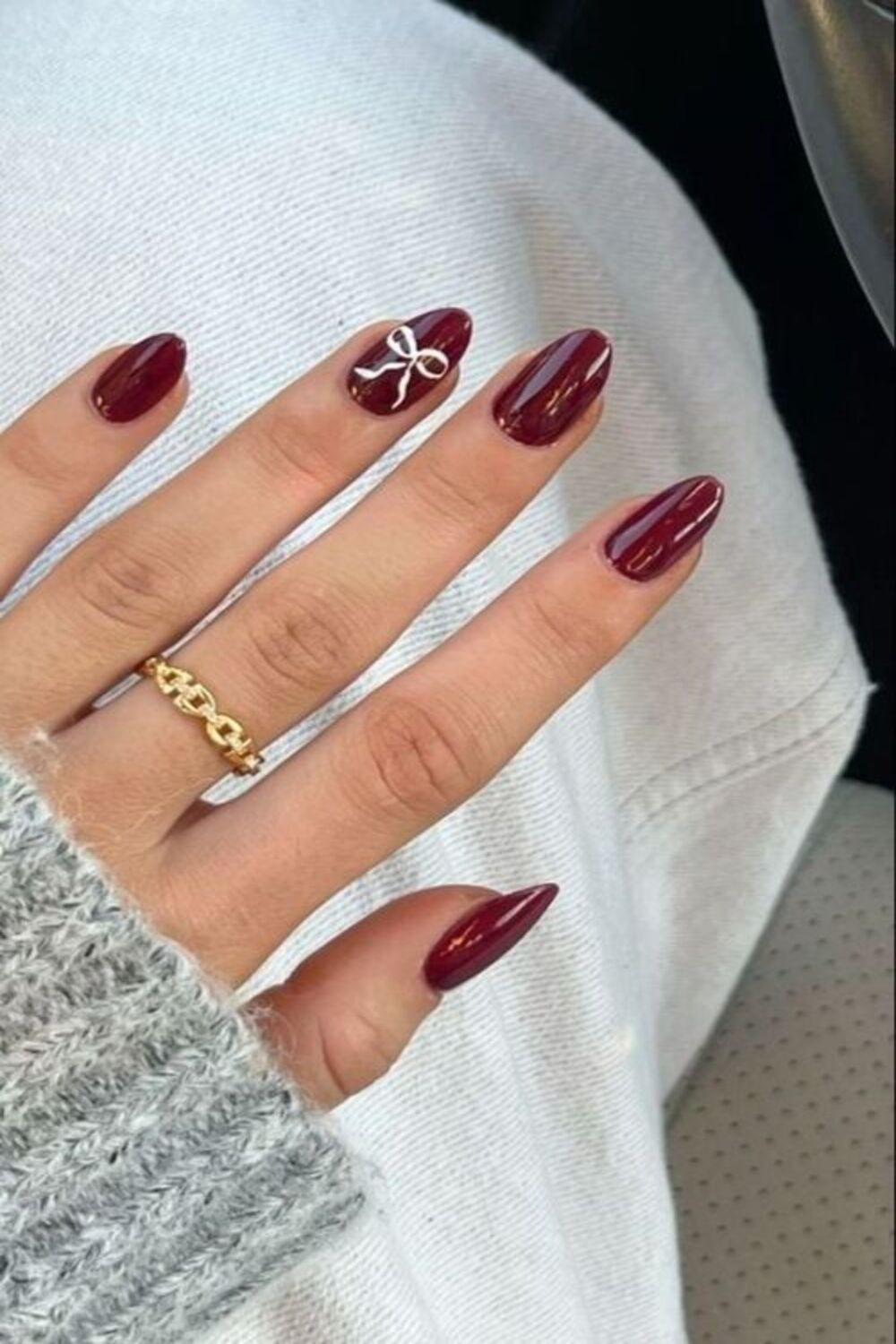 Deep Red with White Bow Accent — Winter Red Nails