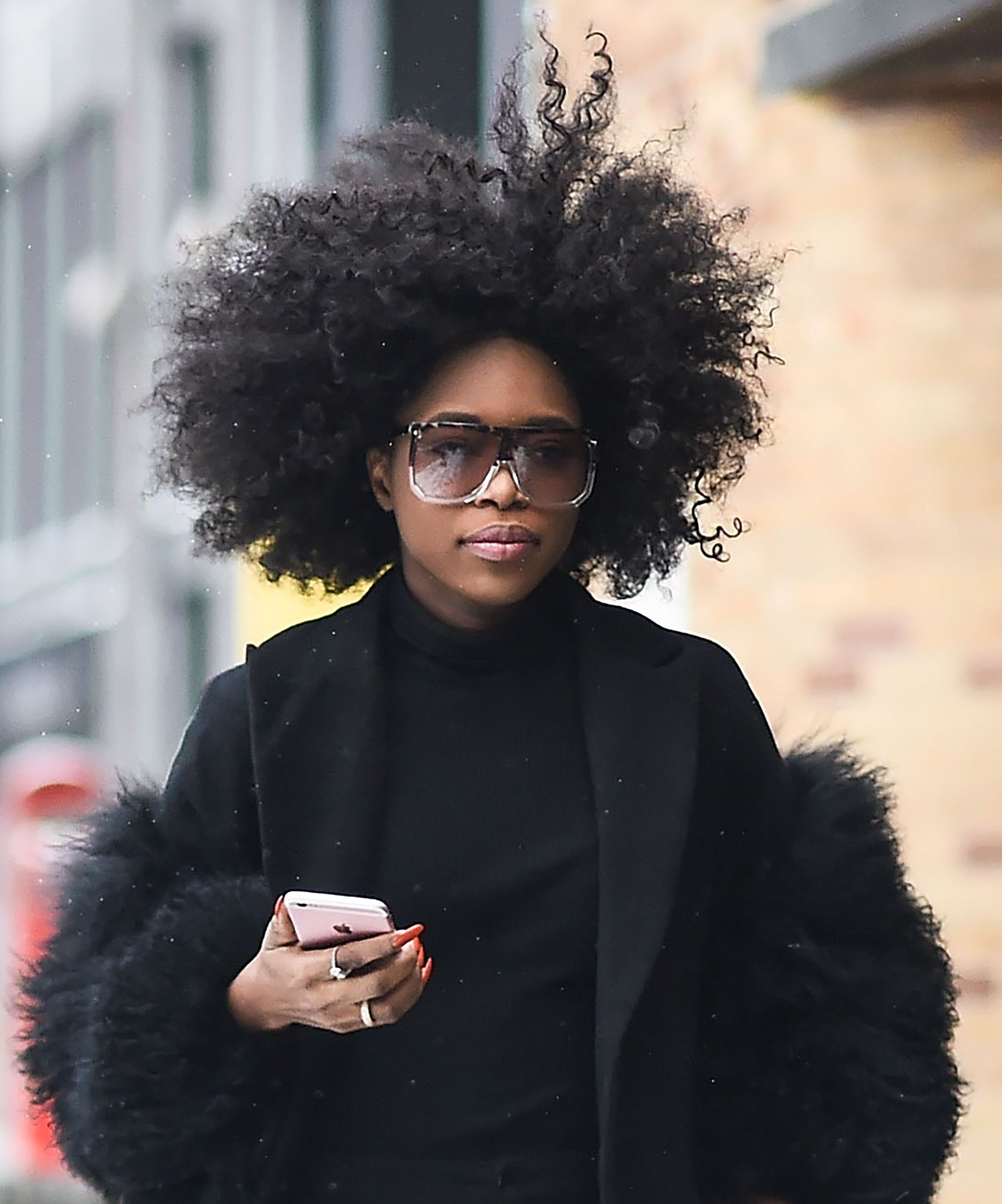 No Bangs Mid-Back Voluminous Afro — Winter Natural Hairstyles