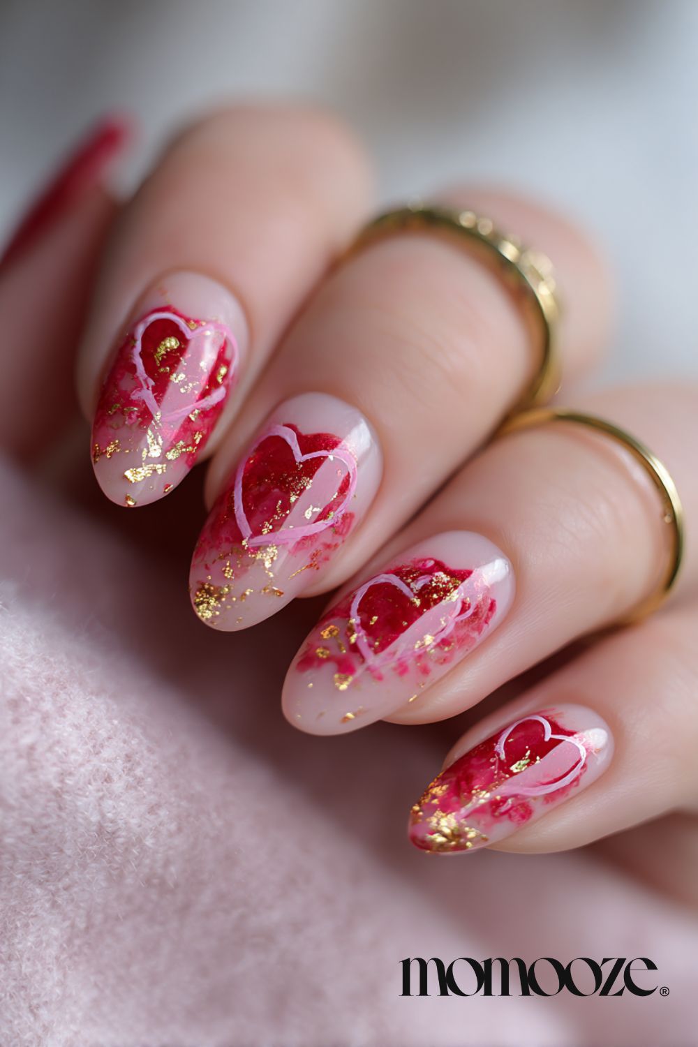 Red Heart Gold Foil Almond Nails Red Heart Gold Foil Almond Nails — Almond Nail Inspo