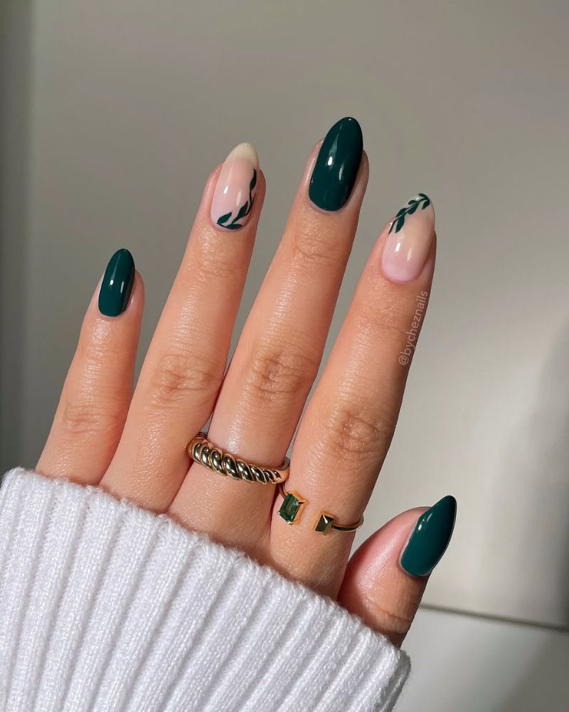 Dark Green with Delicate Gold Leaf Dark Green with Delicate Gold Leaf — Green Nail Designs