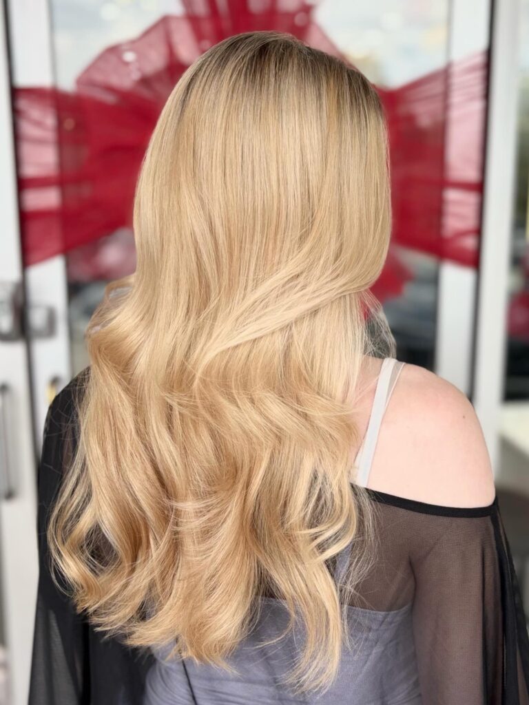 Thick Wavy Ash Blonde Thick Wavy Ash Blonde — Winter Hairstyles