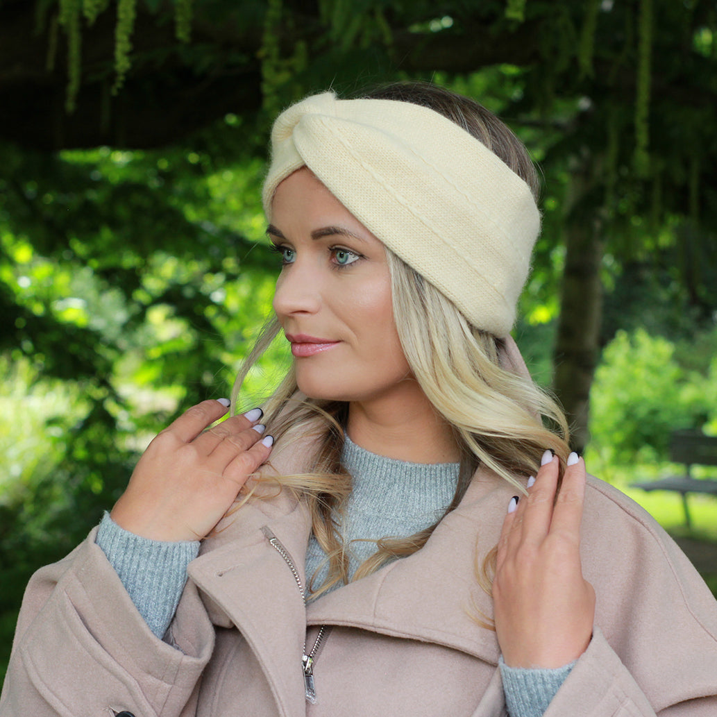 Ash Blonde Waves with Cream Headband Ash Blonde Waves with Cream Headband — Winter Hairstyles with Headband
