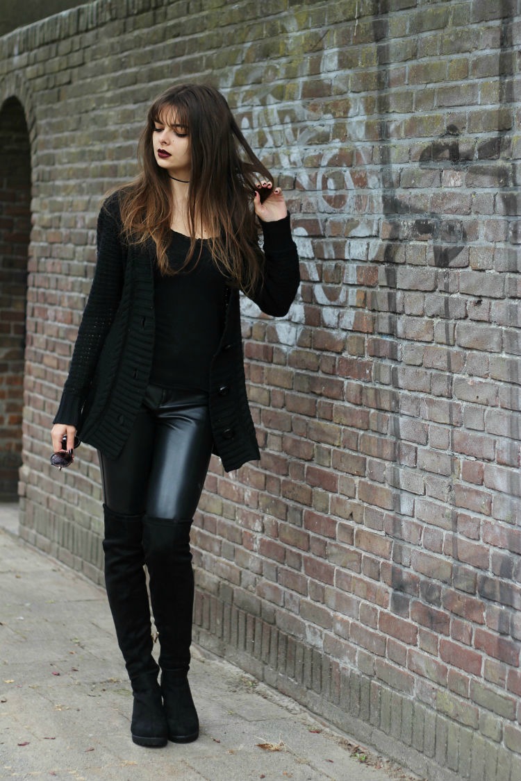 Monochromatic Black Outfit with Over-the-Knee Boots and Faux Leather Leggings Monochromatic Black Outfit with Over-the-Knee Boots and Faux Leather Leggings — Over the Knee Boots Outfits