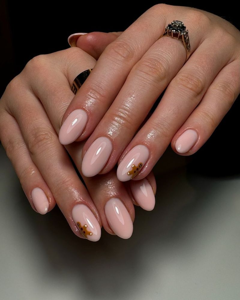 Pale Pink with Adorable Bear Motif Pale Pink with Adorable Bear Motif — Short Winter Nails