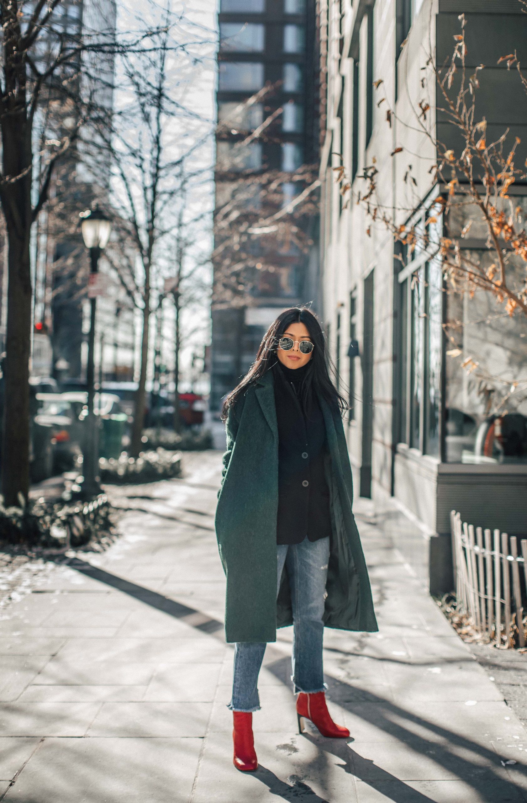 Long Coat and Jeans with Red Ankle Boots Long Coat and Jeans with Red Ankle Boots — Ankle Boots Outfits