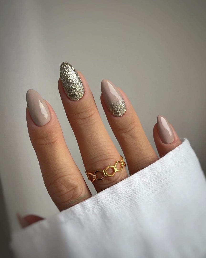 Neutral Beige Gold Glitter Visual Idea — Neutral Winter Nails