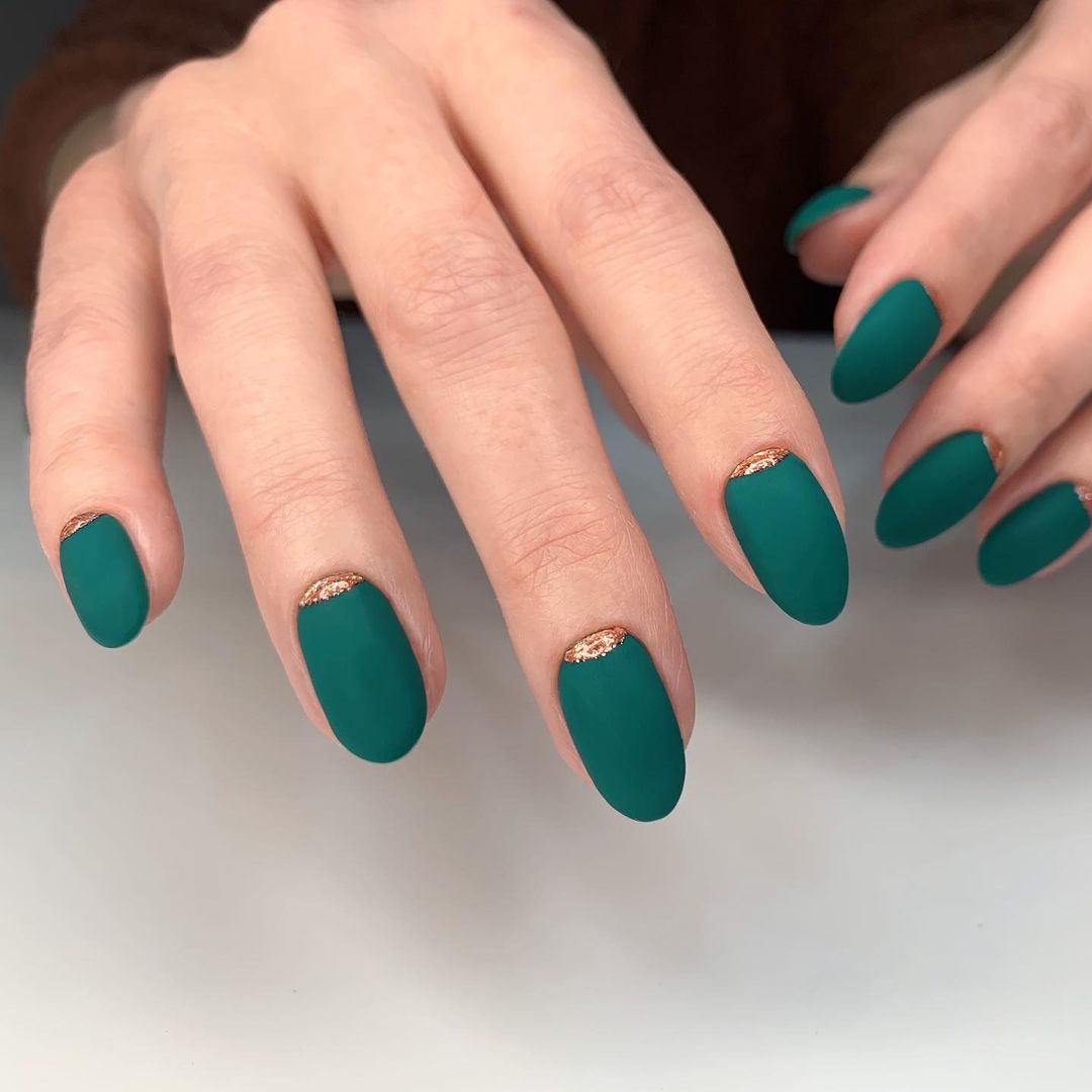 Matte Teal Green with Delicate Gold Line — Winter Green Nails