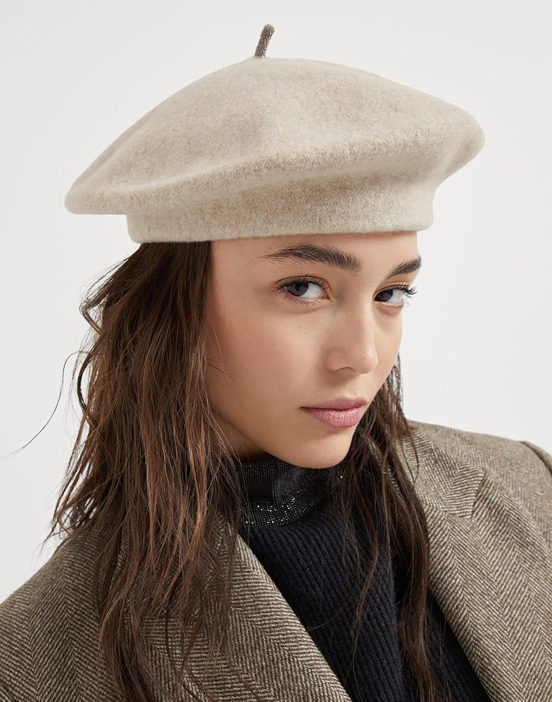 Beige Wool Beret with Textured Blazer and Turtleneck Beige Wool Beret with Textured Blazer and Turtleneck — Beret Outfits