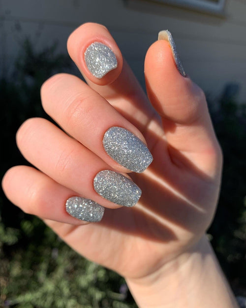 Glitter Visual Idea Glitter Visual Idea — Winter Dip Powder Nails