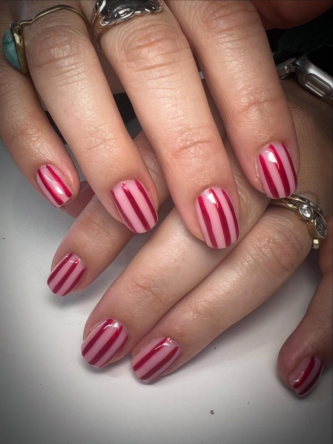 Pale Pink Red Vertical Stripe Nails Pale Pink Red Vertical Stripe Nails — Simple Nail Designs