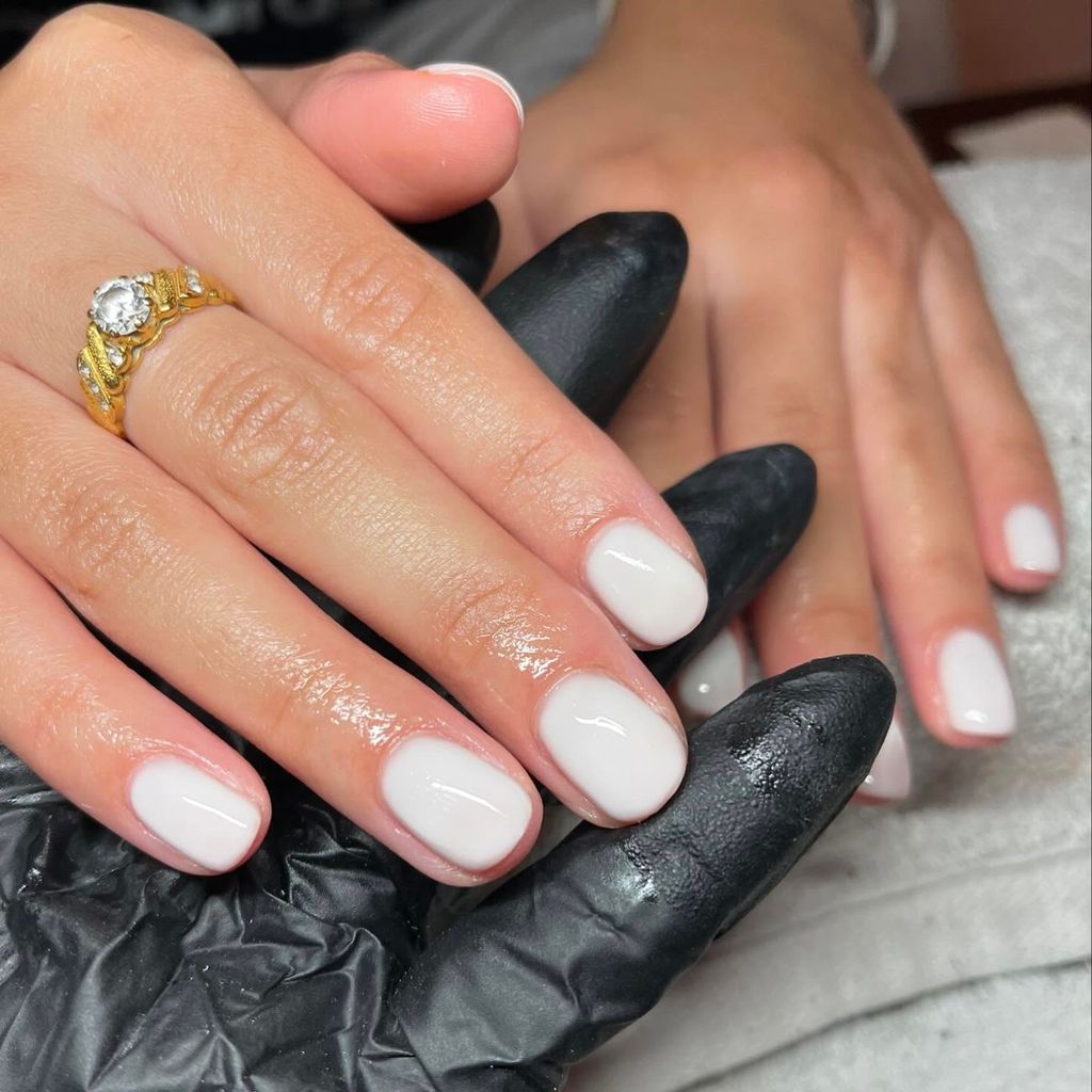 Sheer Milky White Short Oval Duo — Milky White Nails