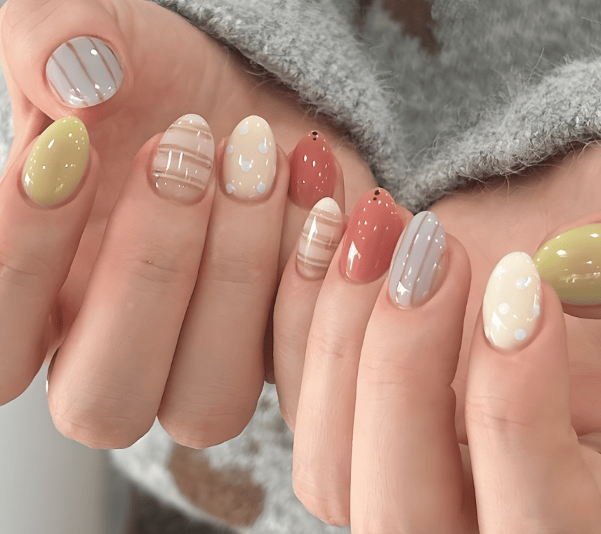 Short Oval Pastel Stripes Dots Nails Short Oval Pastel Stripes Dots Nails — Trendy Simple Nail Designs