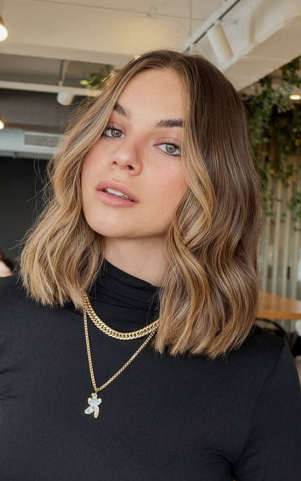 Best Hairstyles for Thick, Wavy Hair in 2026
