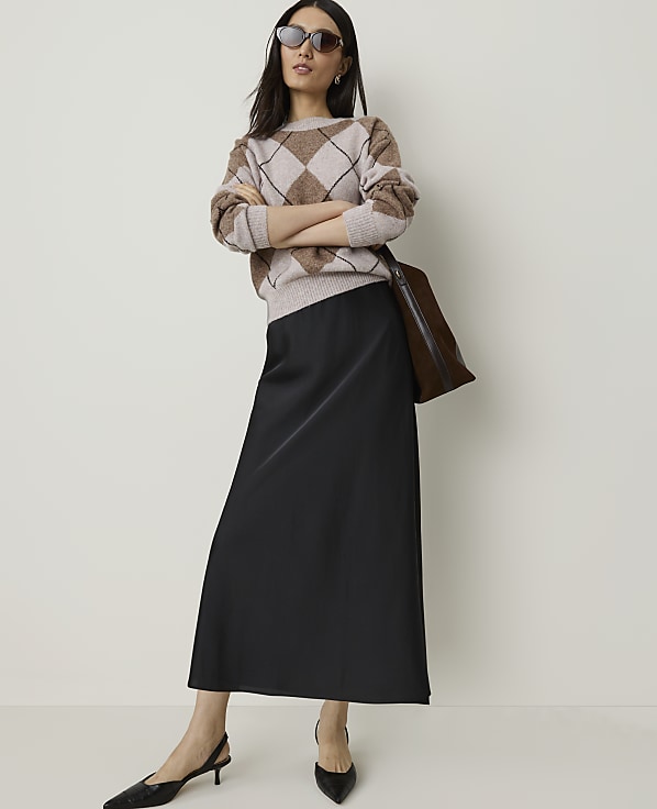 Argyle Sweater and Satin Skirt: Preppy Chic for a Party — Winter Party Outfits