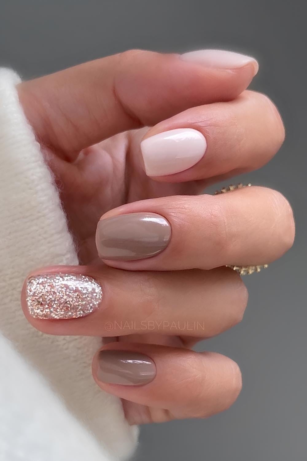 Light Beige Taupe Rose Gold Glitter Visual Idea Light Beige Taupe Rose Gold Glitter Visual Idea — Classy Winter Nails