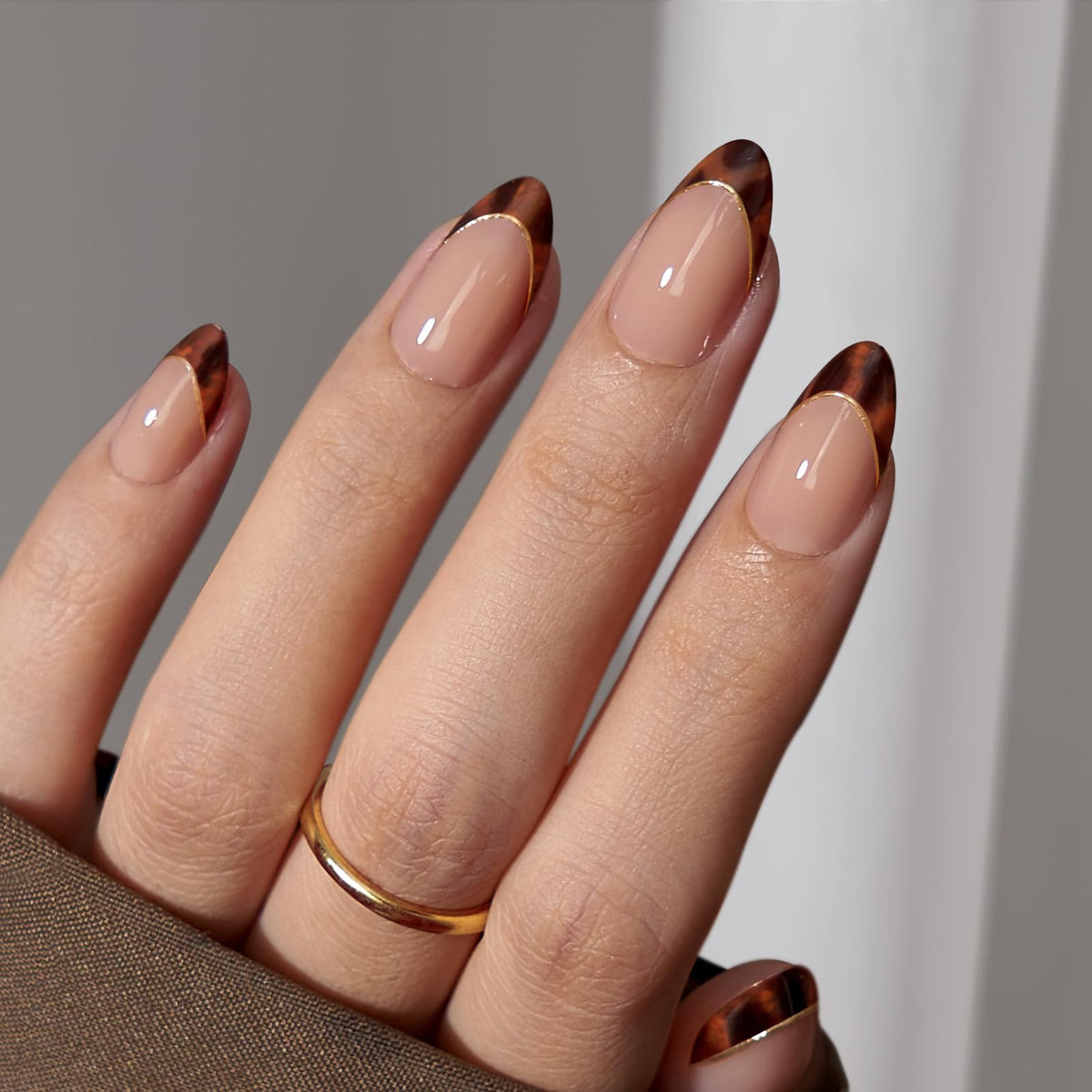 Precise French Tip Application Visual Idea Precise French Tip Application Visual Idea — Short Winter Almond Nails