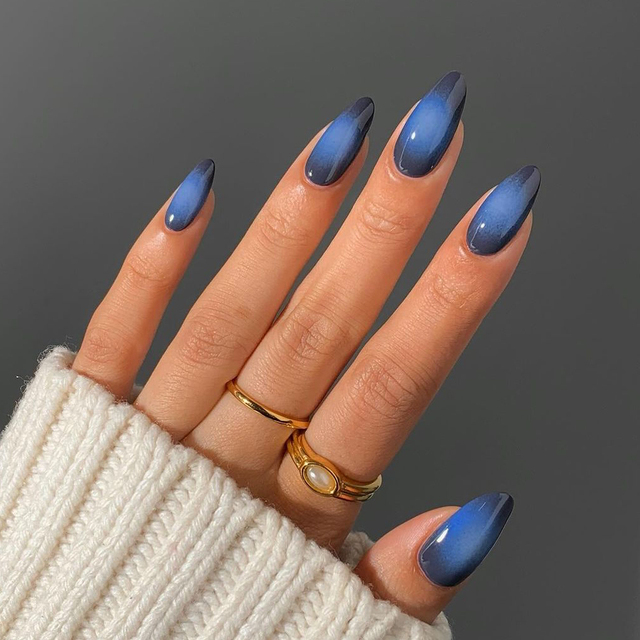 Dark Blue Striking Cat-Eye Nails Dark Blue Striking Cat-Eye Nails — Dark Winter Nails