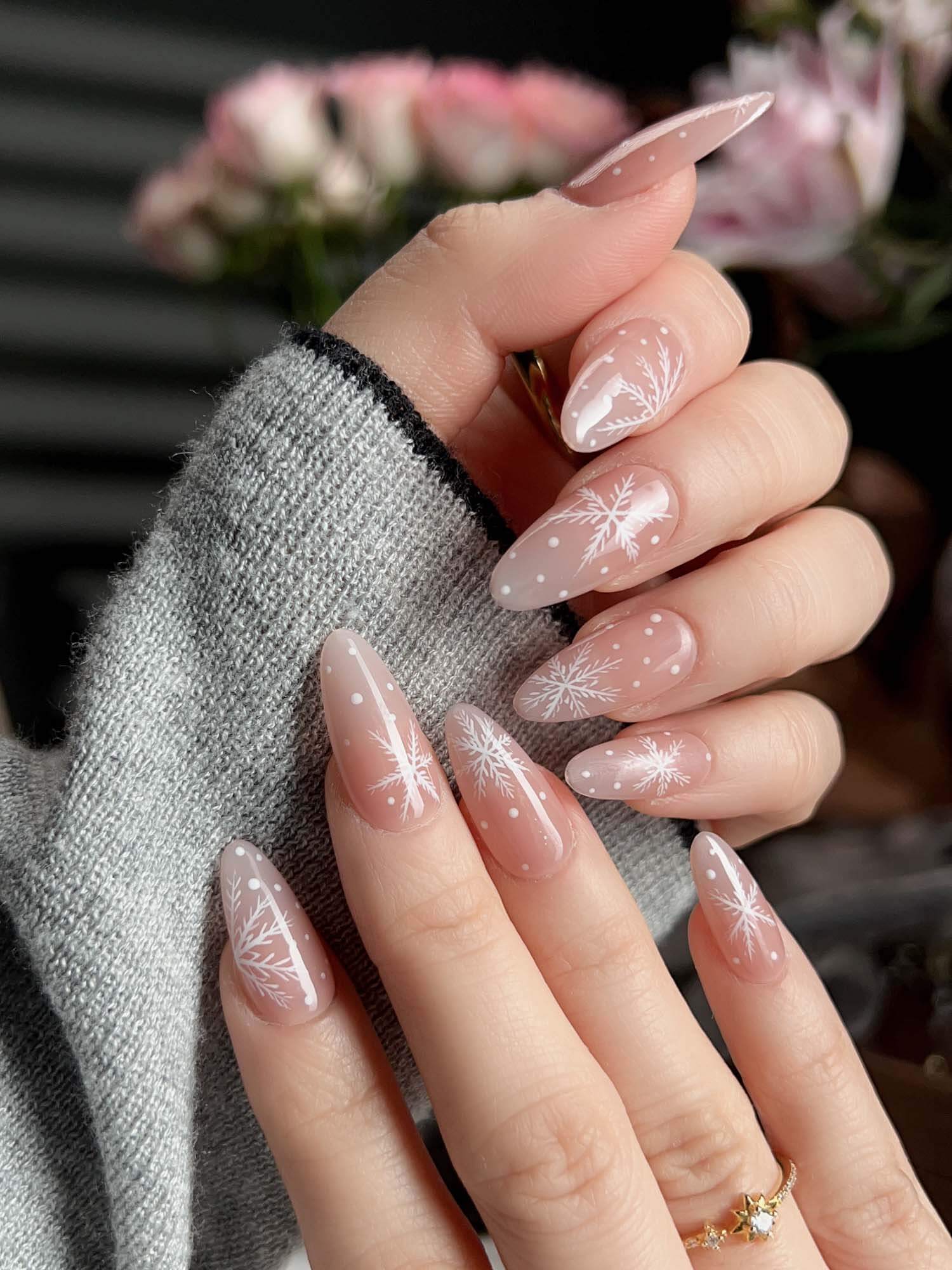 White Snowflake And Branch Decals Visual Idea White Snowflake And Branch Decals Visual Idea — Winter Nude Nails