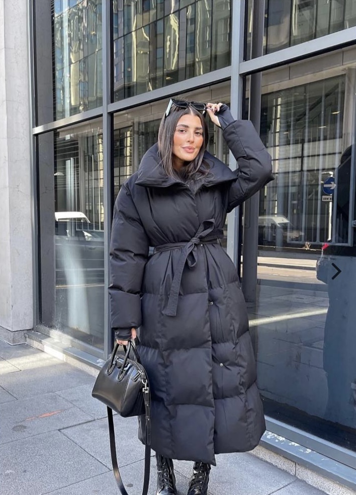 Belted Black Puffer Coat with Handbag — Long Puffer Coat Outfits