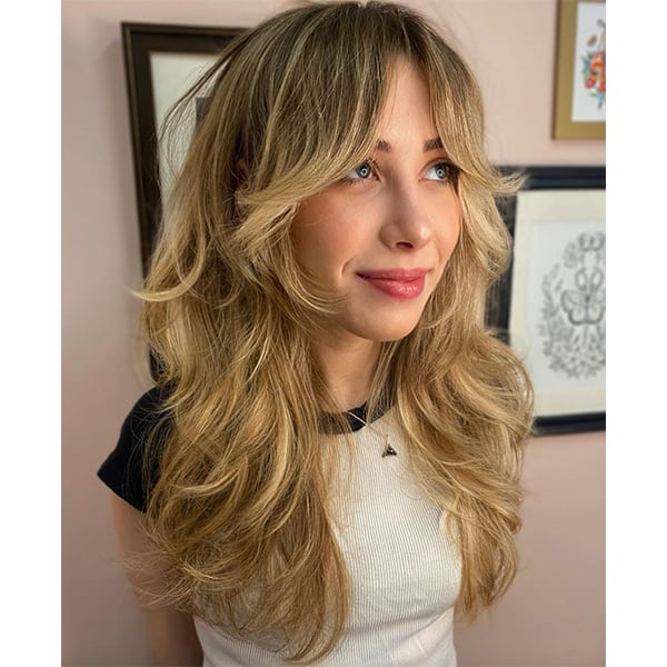 Mid-Back Long Shag With Voluminous Curtain Bangs Mid-Back Long Shag With Voluminous Curtain Bangs — Winter Haircuts with Bangs