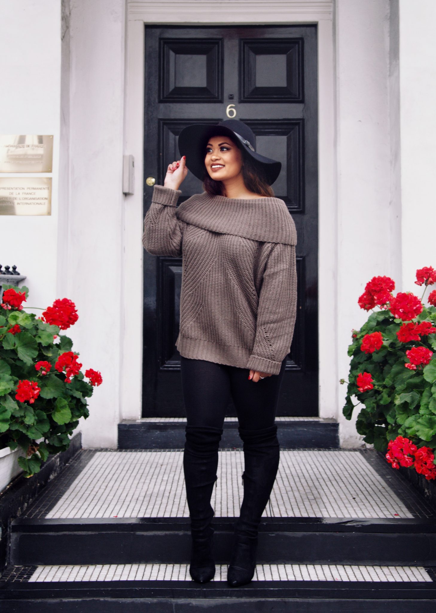 Off-the-Shoulder Allure: Brown Sweater with Leggings Oversized Sweater Outfits