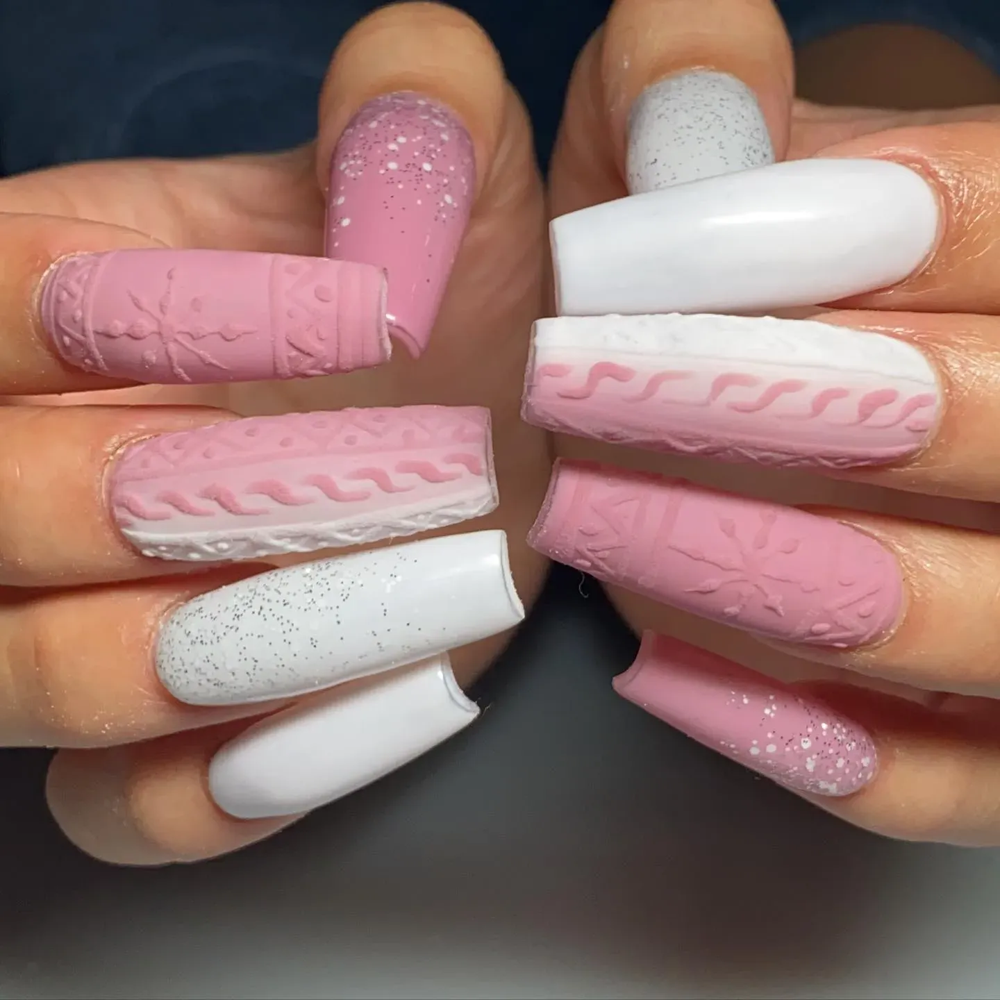 Long Coffin Pink and White Cable Knit Long Coffin Pink and White Cable Knit — Winter Pink Nails