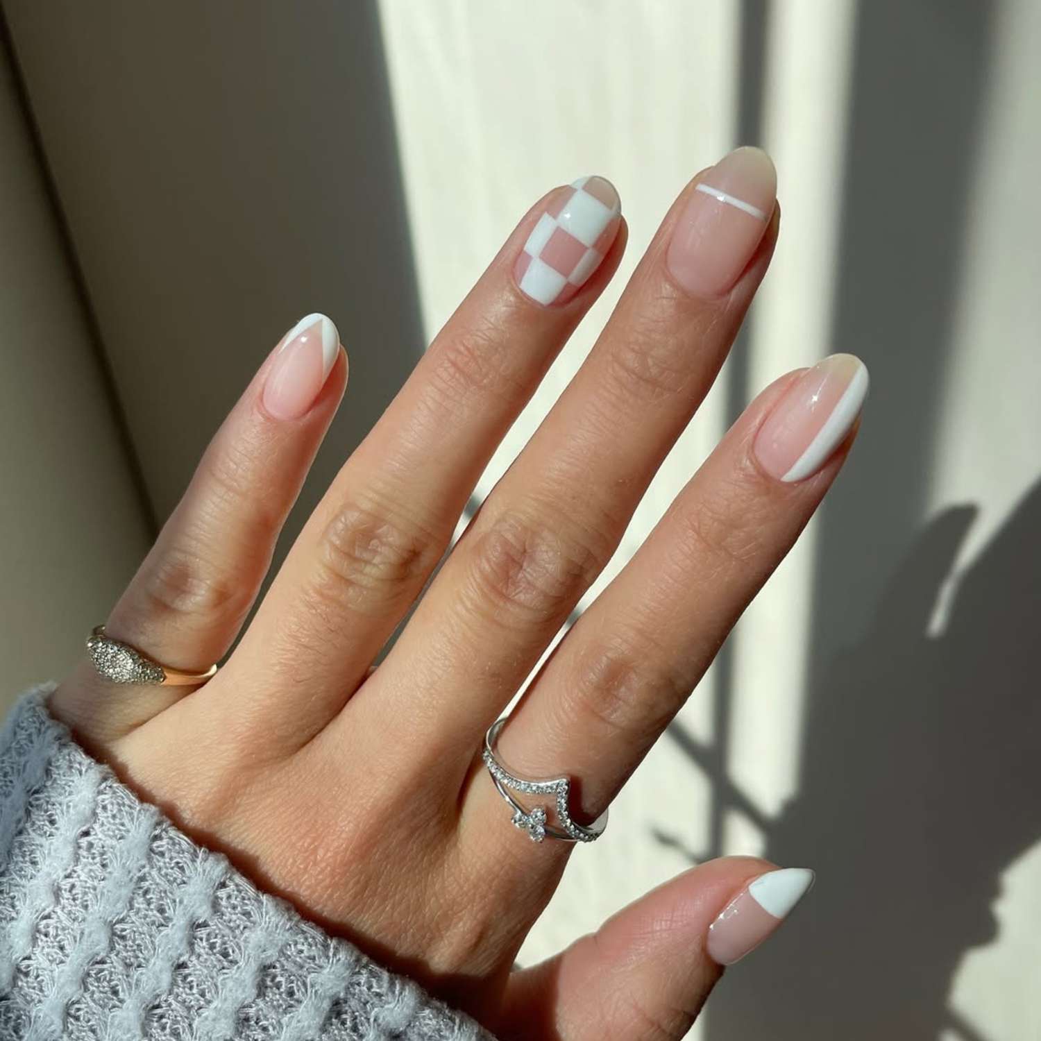 Graphic White Checkered French Almond Nails Graphic White Checkered French Almond Nails — Winter White Nails
