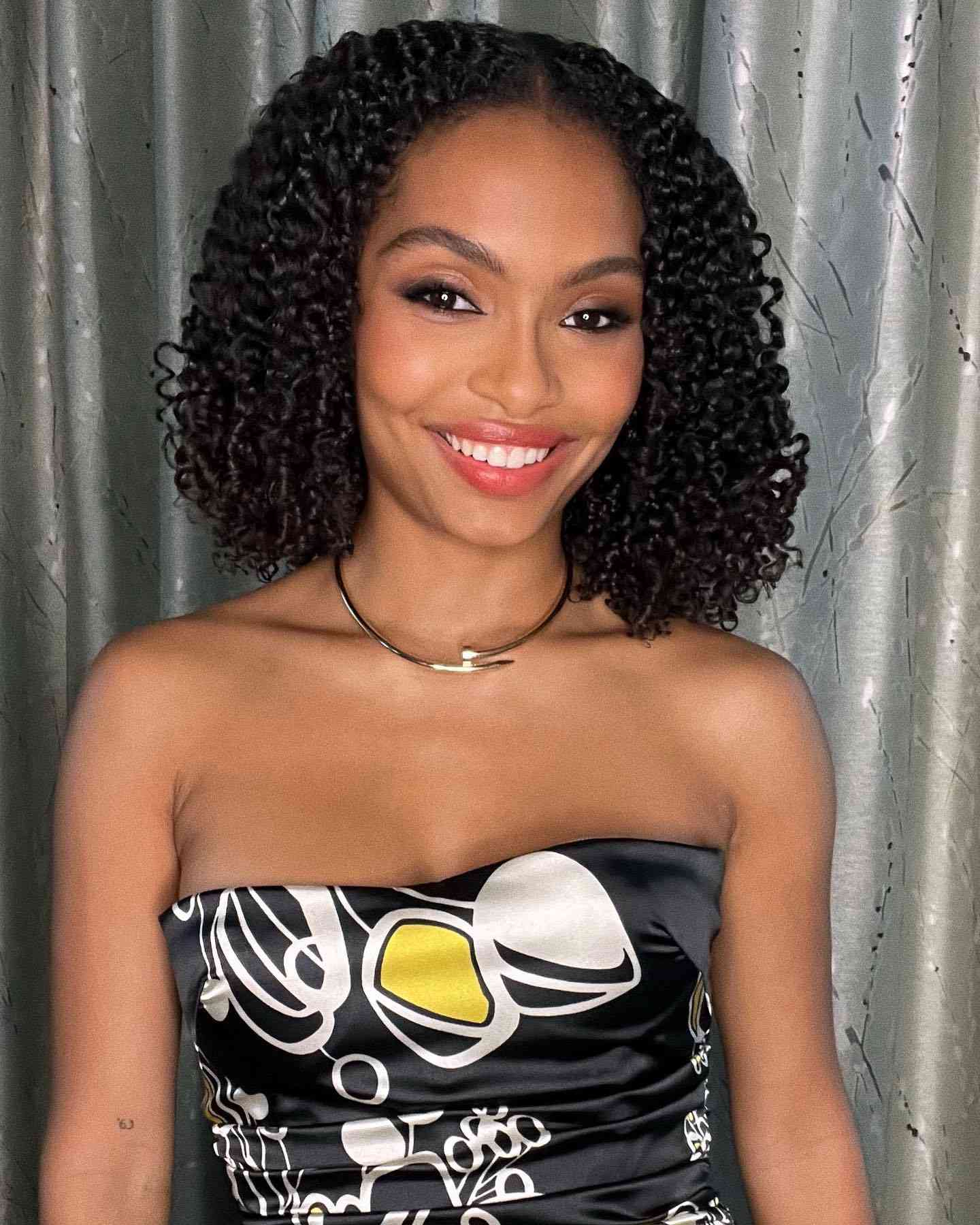 Voluminous Curly Bob Voluminous Curly Bob — Winter Hairstyles for Curly Hair