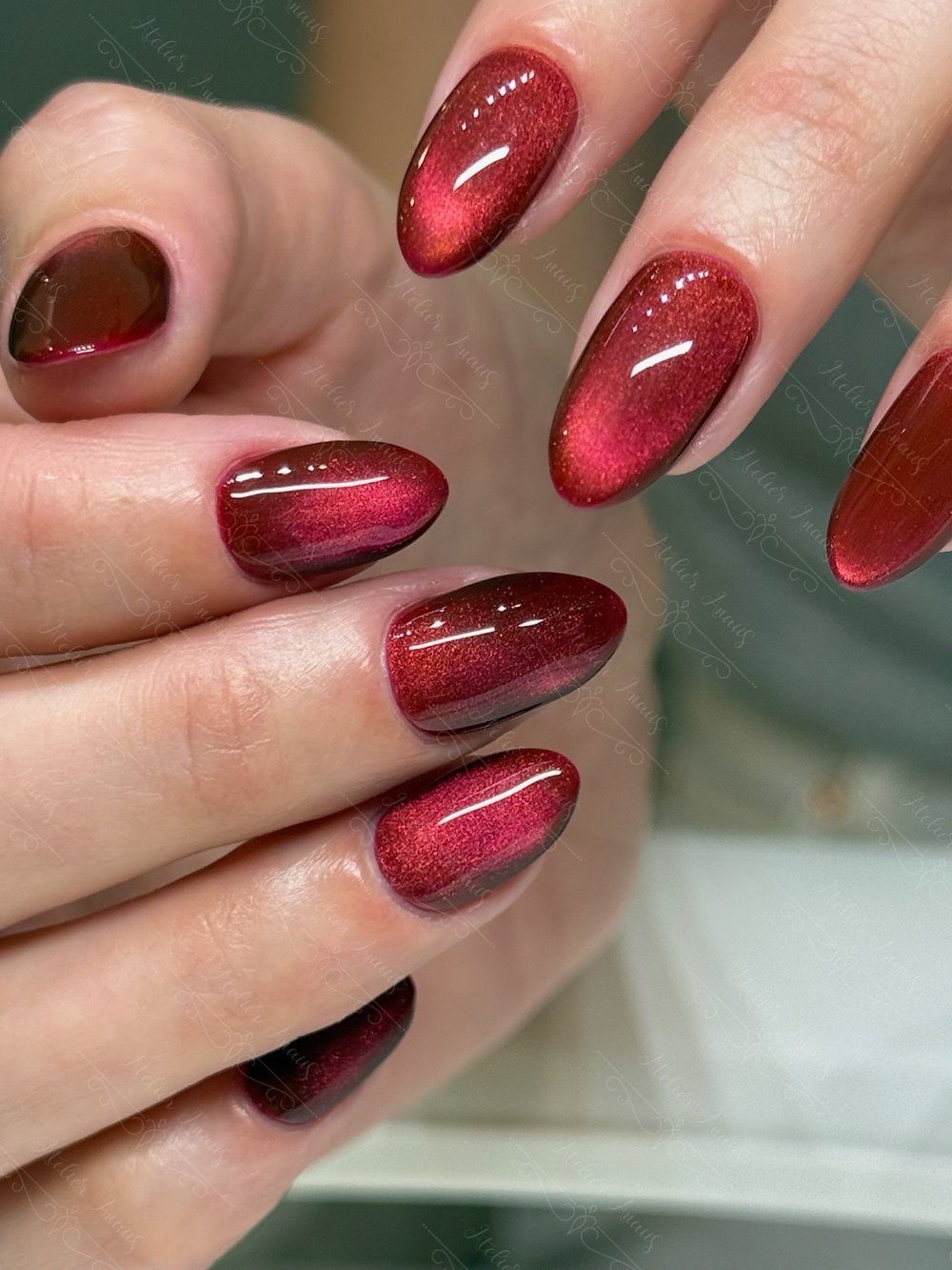 Shimmer Cat Eye Deep Red Brown Cat Eye Short Oval Shimmer Cat Eye Deep Red Brown Cat Eye Short Oval — Velvet Nails