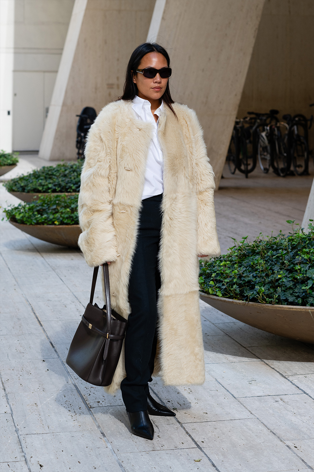 Long Cream Faux Fur Coat with Tailored Trousers for Urban Chic — Faux Fur Coat Outfits
