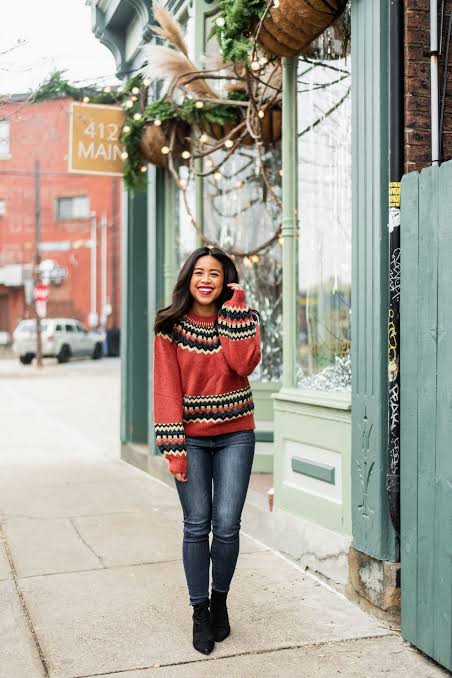Festive Fair Isle Sweater with Slim Fit Jeans for a Cozy Casual Outing Festive Fair Isle Sweater with Slim Fit Jeans for a Cozy Casual Outing — December Outfits