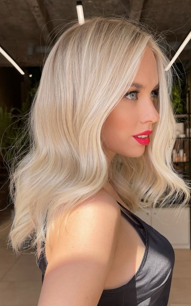 Ash Blonde With Platinum Highlights Visual Idea — Icy Blonde Hair
