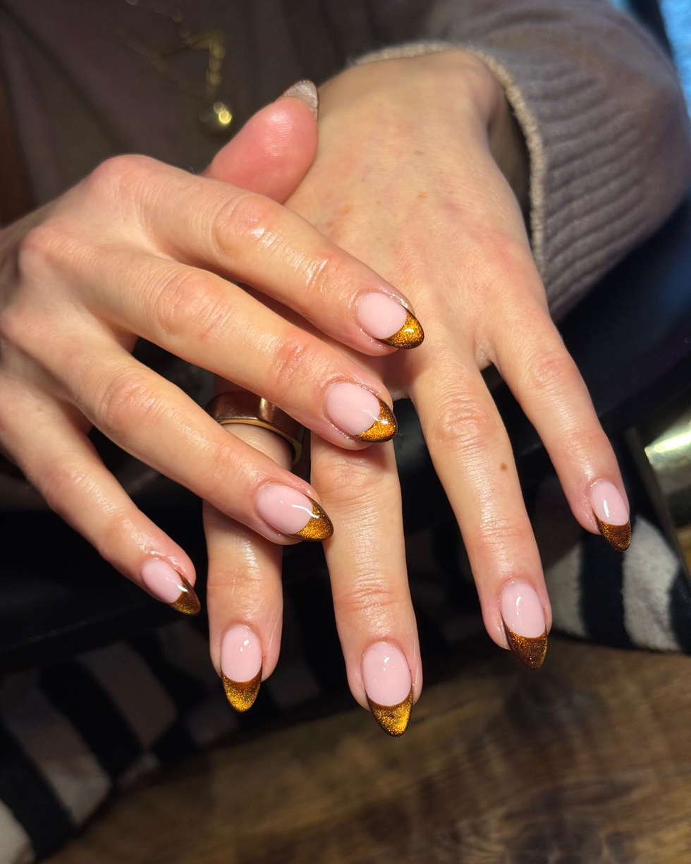 Nude Pink Glitter French Tips Nude Pink Glitter French Tips — Velvet Nails
