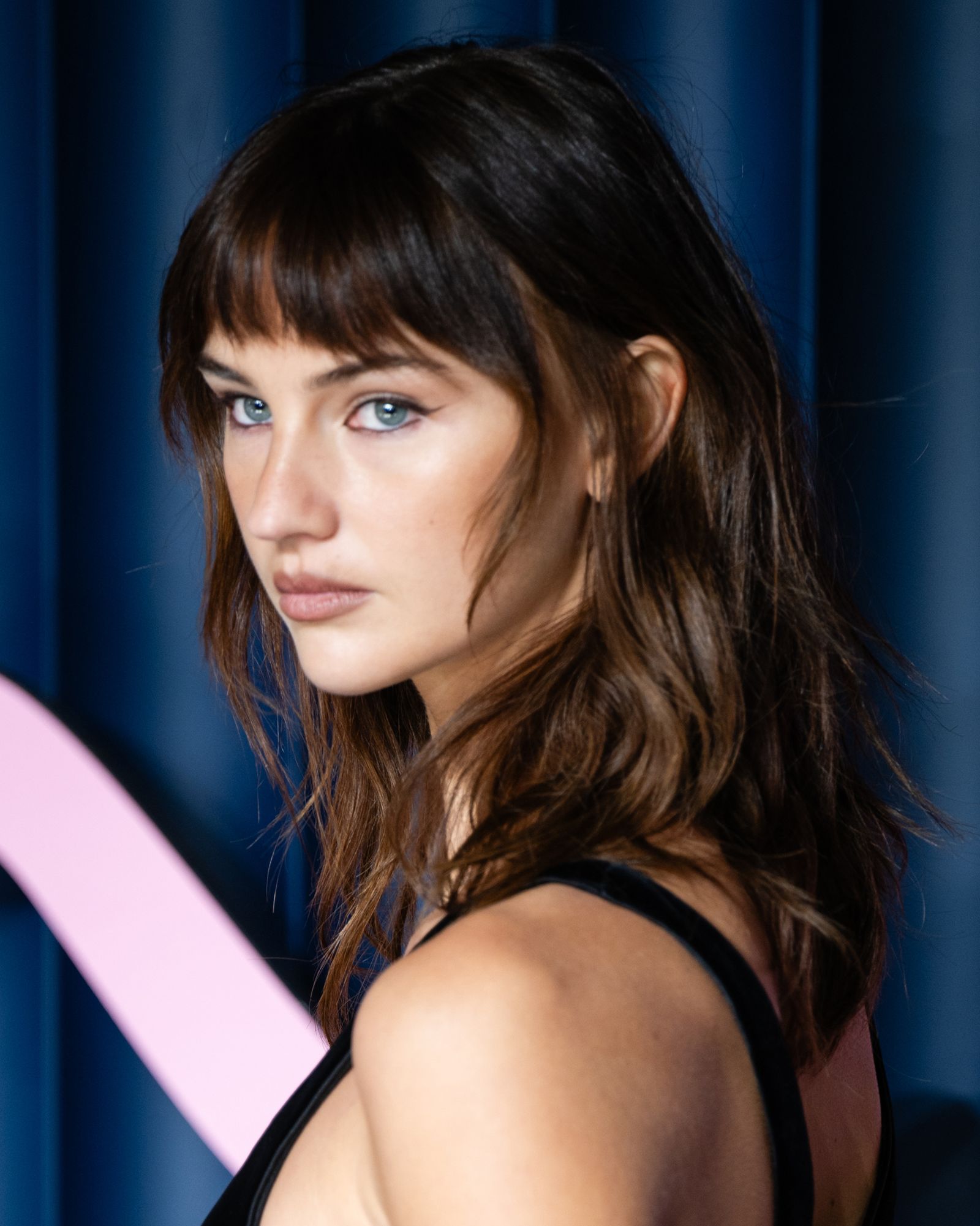 Long Wavy Brown Hair with Bangs and Black Tank Long Wavy Brown Hair with Bangs and Black Tank — Trendy Haircuts for Women