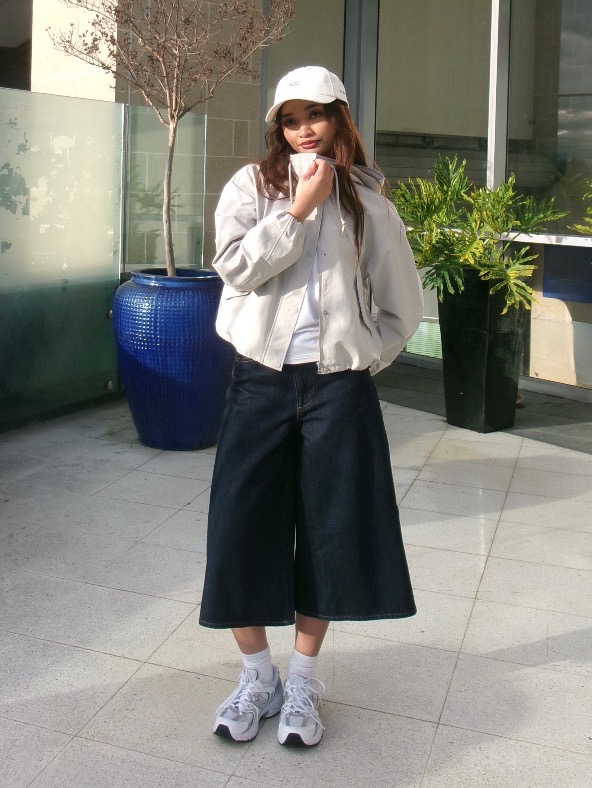 Oversized Hooded Jacket with Wide-Leg Culottes — Parka Outfits