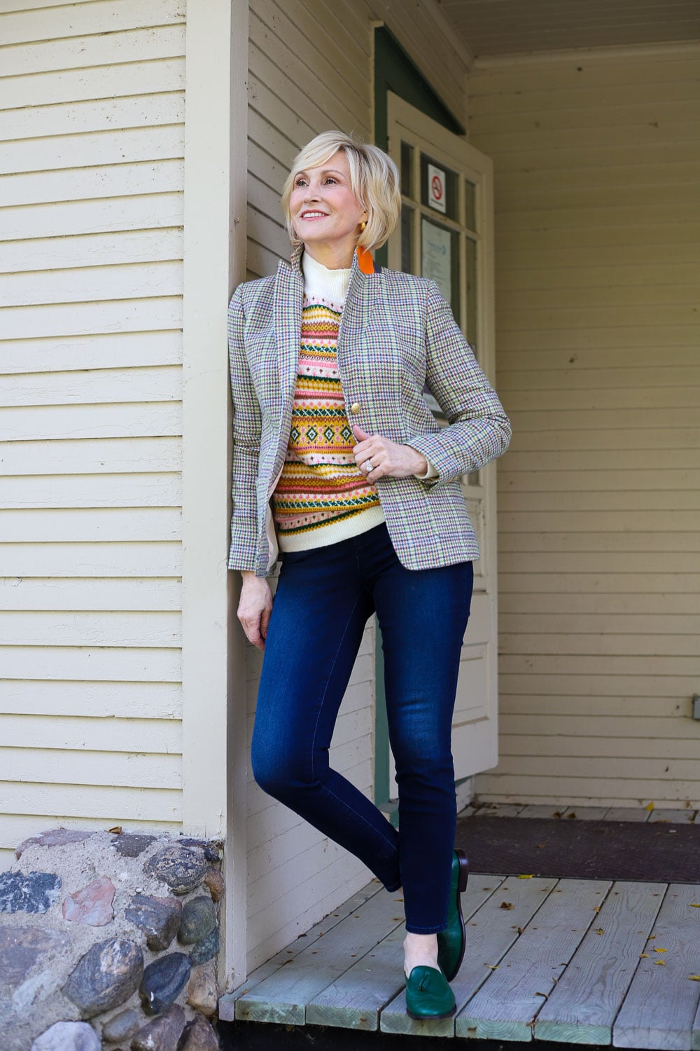 Layered Fair Isle Sweater Vest Under a Plaid Blazer for Smart Casual Appeal Layered Fair Isle Sweater Vest Under a Plaid Blazer for Smart Casual Appeal — Fair Isle Sweater Outfits
