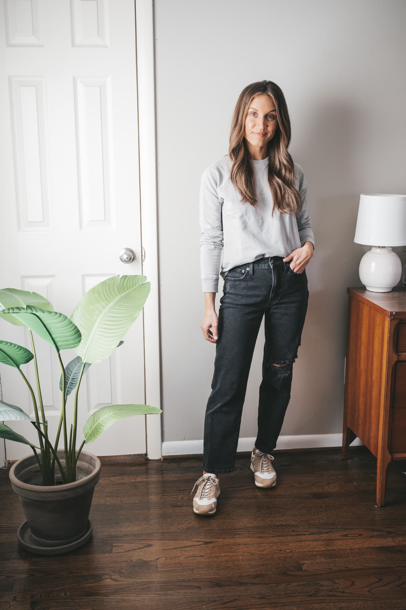 Relaxed Grey Sweatshirt and Distressed Jeans for Off-Duty Style — Winter Capsule Wardrobe