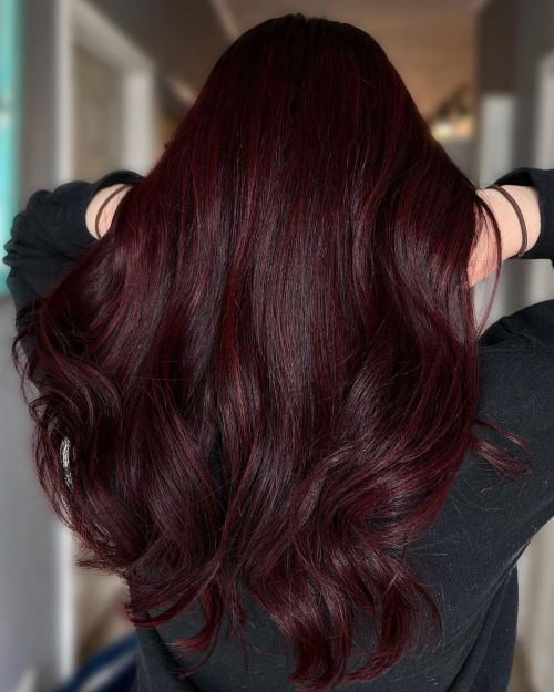 Vibrant Auburn With Blunt Bangs Vibrant Auburn With Blunt Bangs — Winter Auburn Hair Color