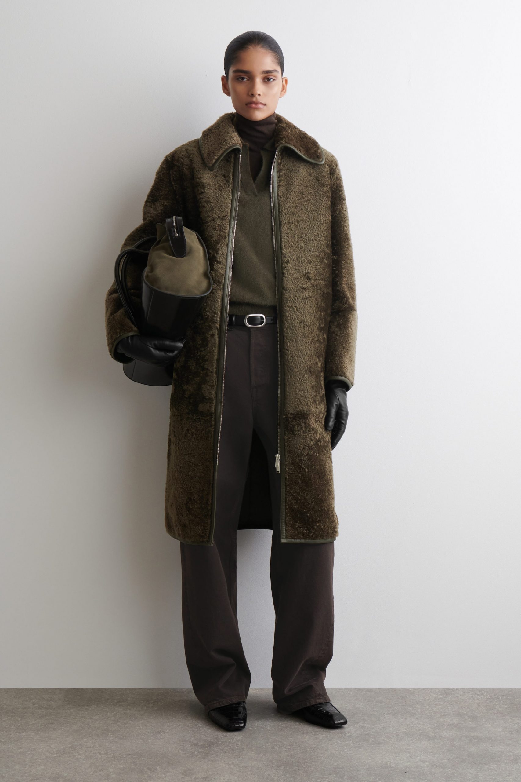Olive Green Shearling Coat with Leather Gloves — Shearling Coat Outfits