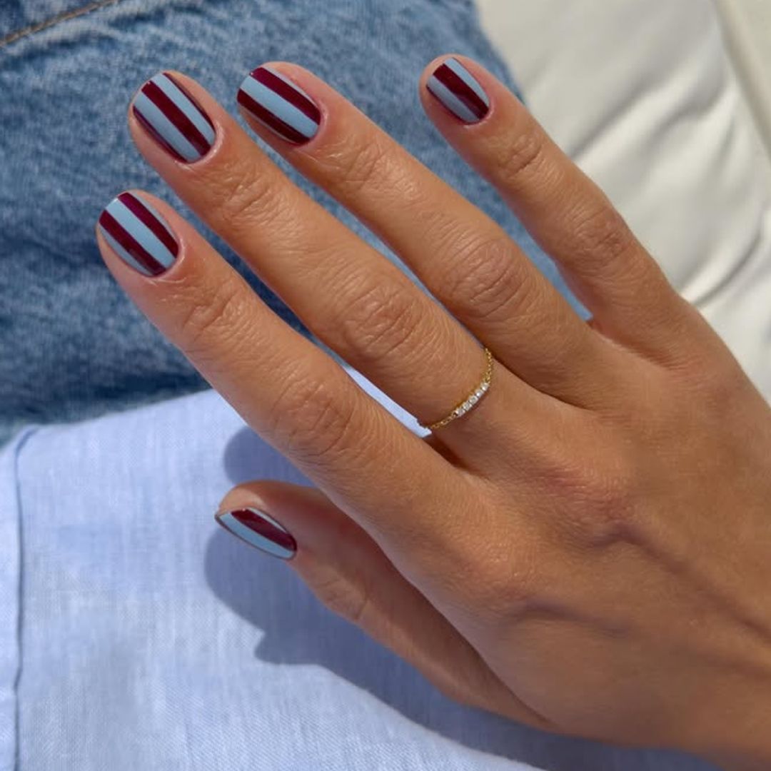 Small White Hearts On Accent Nails Visual Idea Small White Hearts On Accent Nails Visual Idea — Short Nail Designs