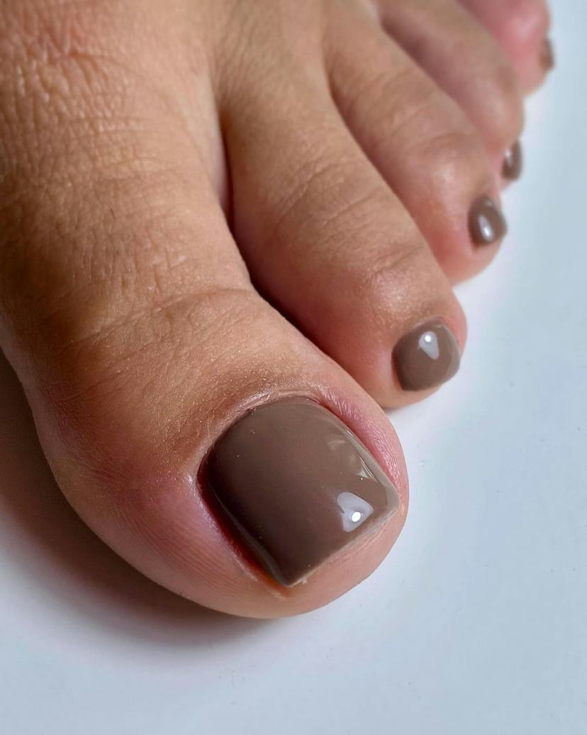 Milky Pink Creamy Toes — Winter Toe Nails