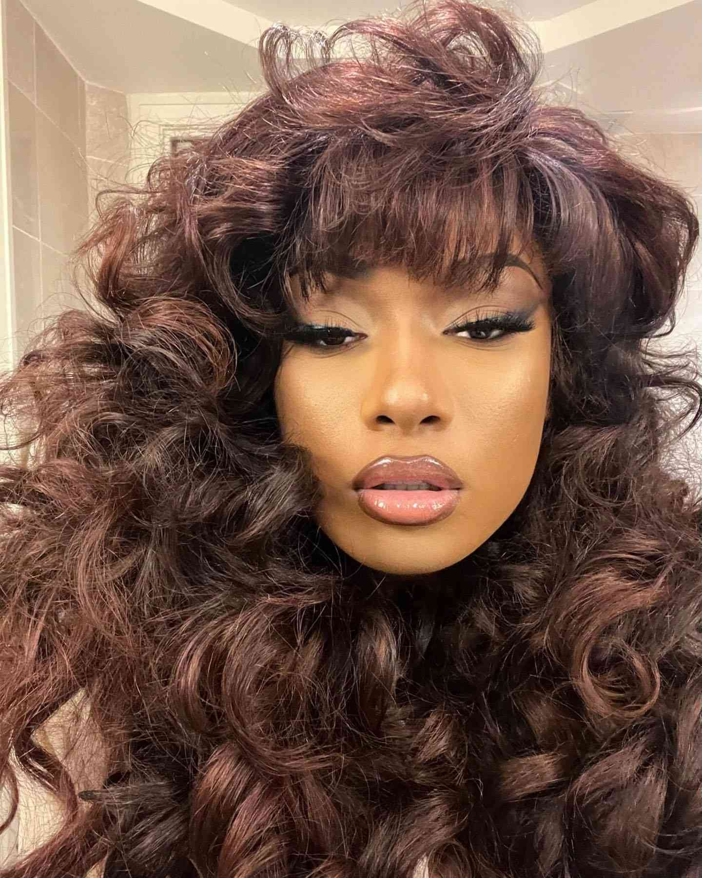 Mid-Back Dark Brown With Subtle Caramel Mid-Back Dark Brown With Subtle Caramel — Fall to Winter Hair Colors